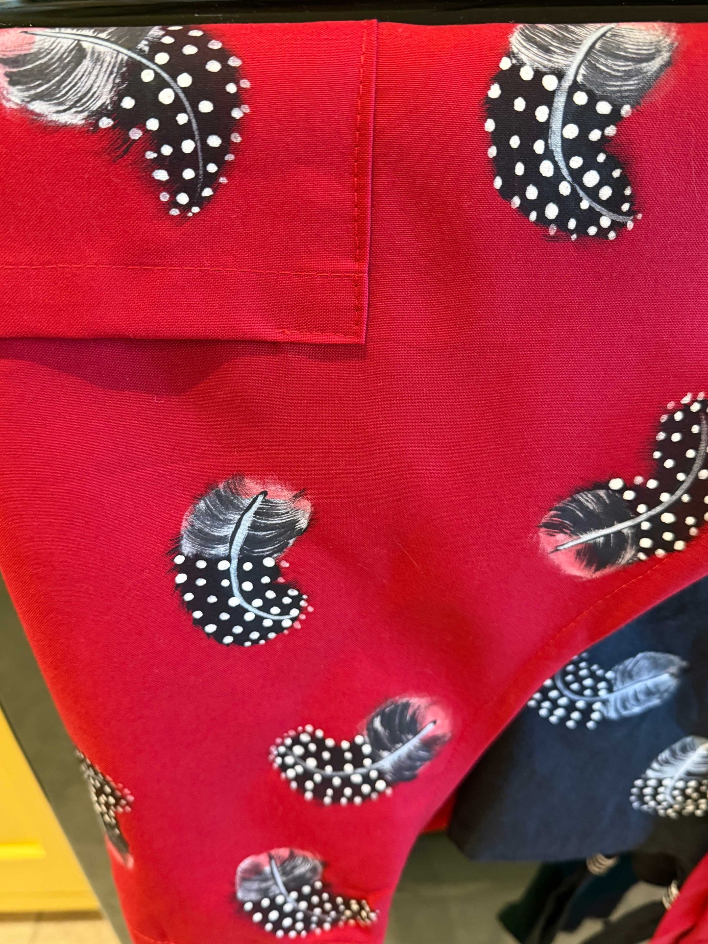 Aprons Guinea Fowl Feather