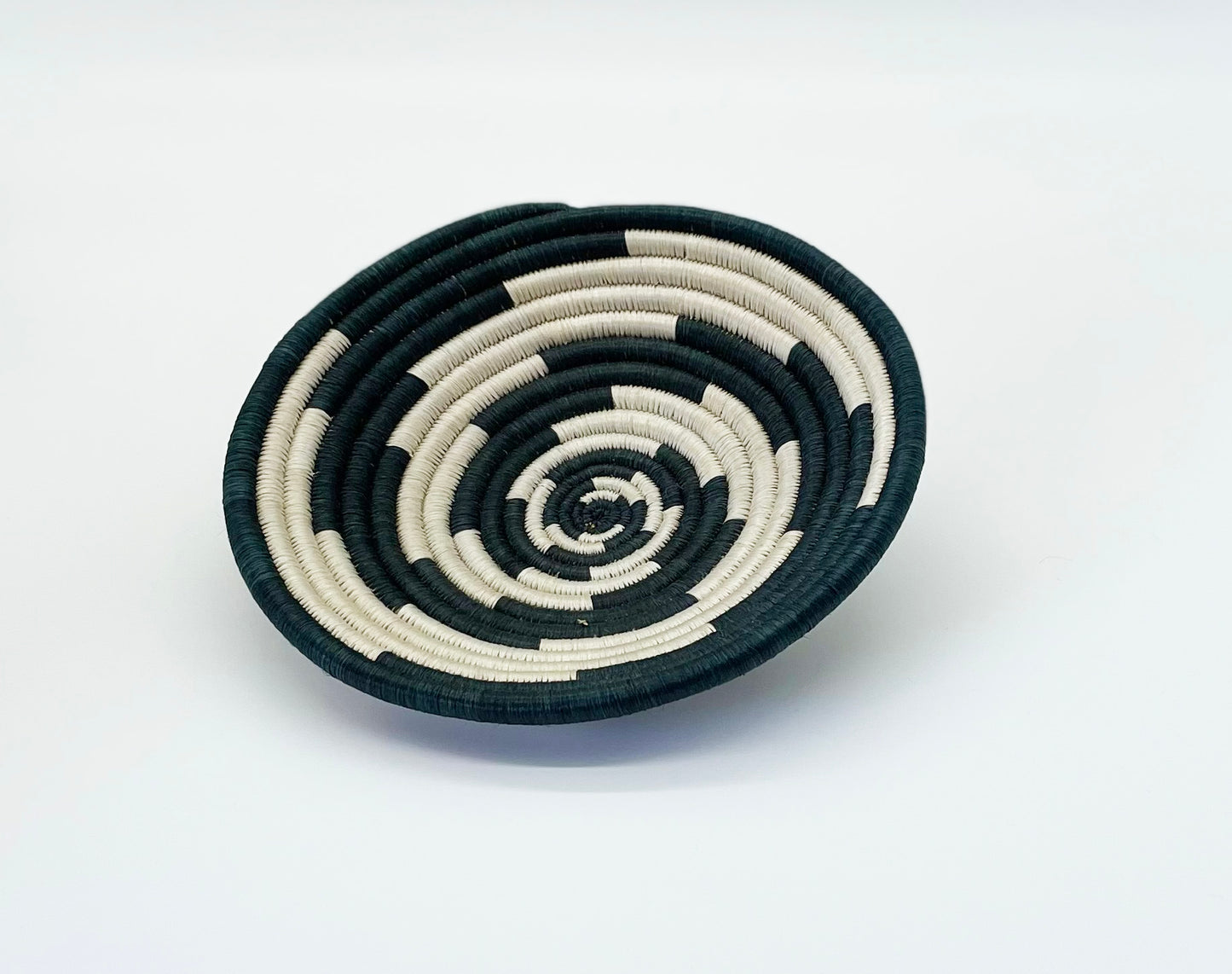 Medium Intango baskets (ASSORTED DESIGNS)