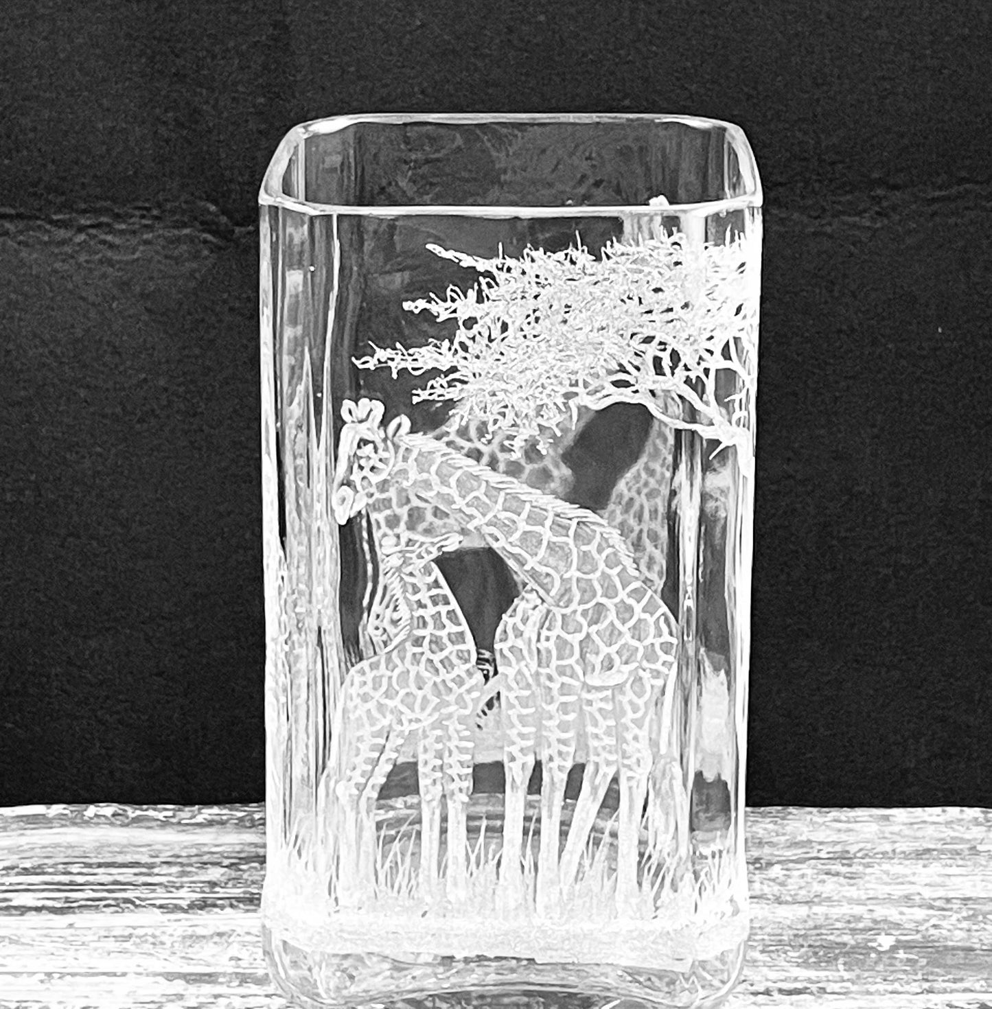 Vase, Square short Engraved Giraffe Family